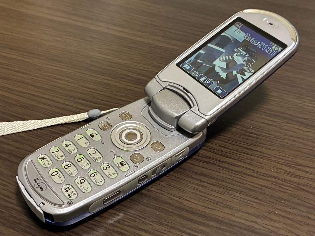 【美品・完動品】ドコモ ガラケー mova P506iC 充電ケーブル付き