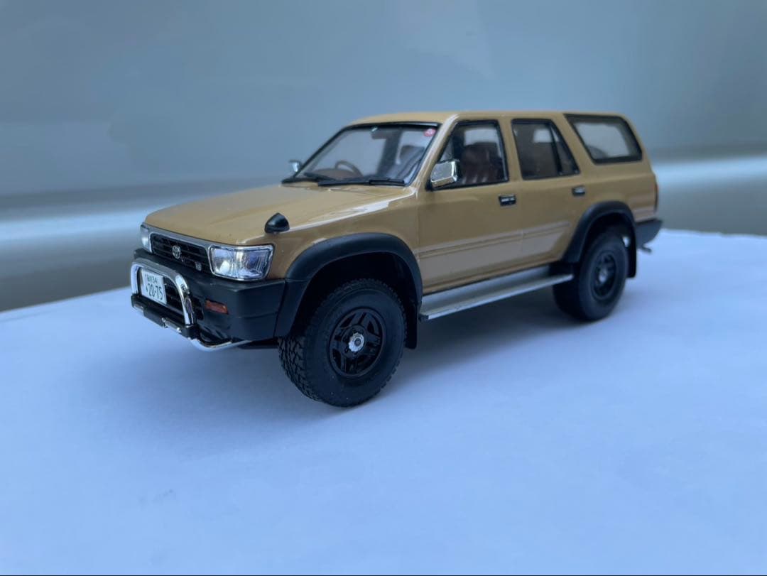 1/24 アオシマハイラックスサーフの完成品