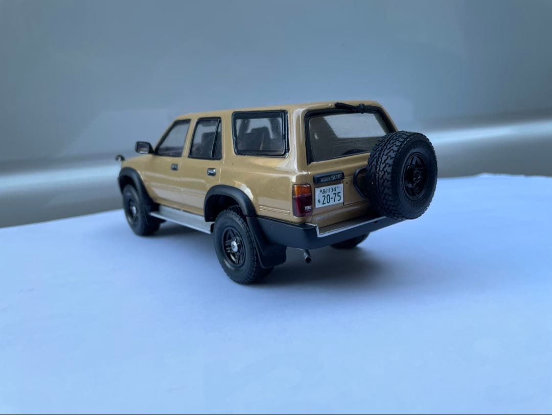 1/24 アオシマハイラックスサーフの完成品