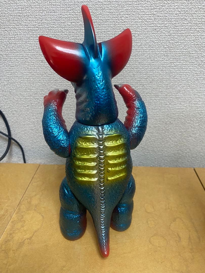 zollmen 暴れん坊怪獣　リンチ