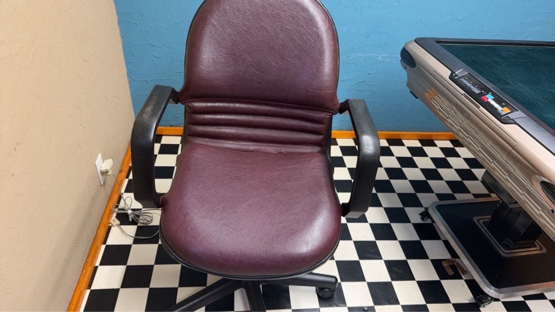 早い者勝ち‼️全自動 麻雀卓‼️椅子4脚&サイドテーブル３つ付き