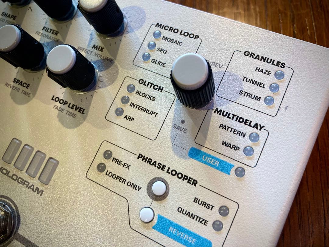 Hologram Microcosm グラニュラー グリッチ アンビエント