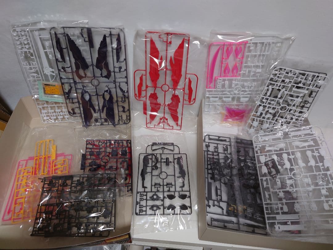 未組立✨試作モビルスーツ クロスボーンガンダム X-1 フルクロス 1/100