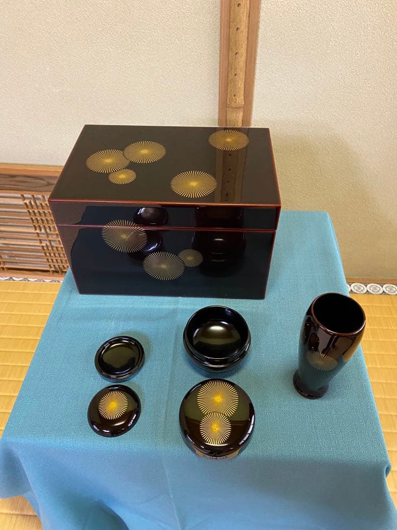 茶道具/茶箱 唐松蒔絵 利休茶箱 溜真塗り 唐松紋 3点セット 工芸品 美品