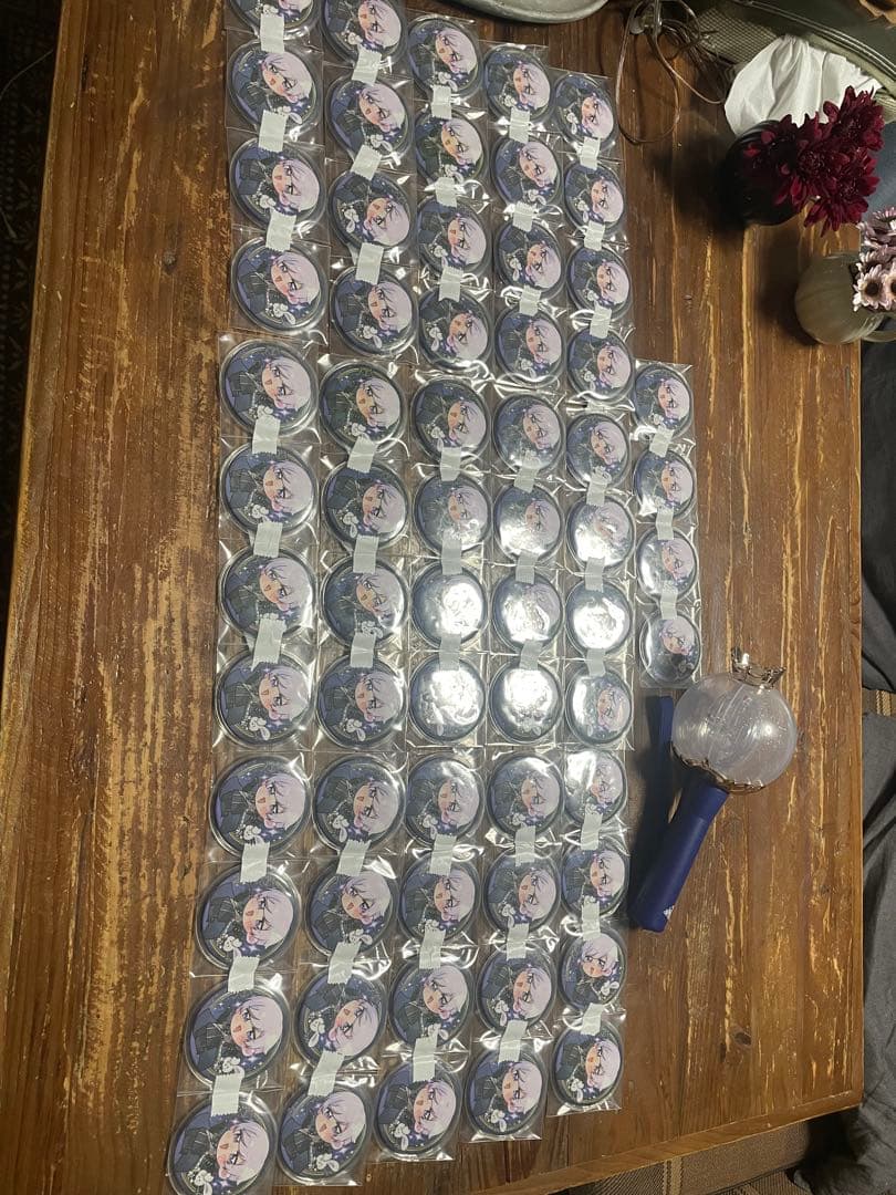 いれいす星フェス　初兎　缶バッチ64個&ペンライトセット