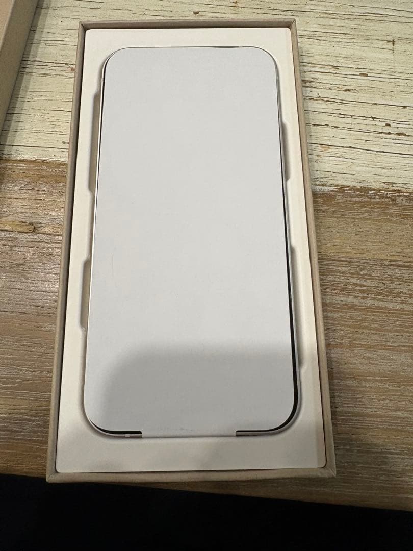 超美品 バッテリー100% Apple iPhone 12 ホワイト 本体