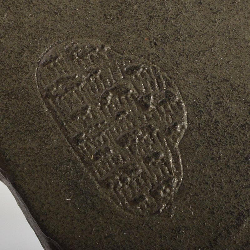 武具　刀装具　古鉄　達磨図　鍔　在銘　N　6450