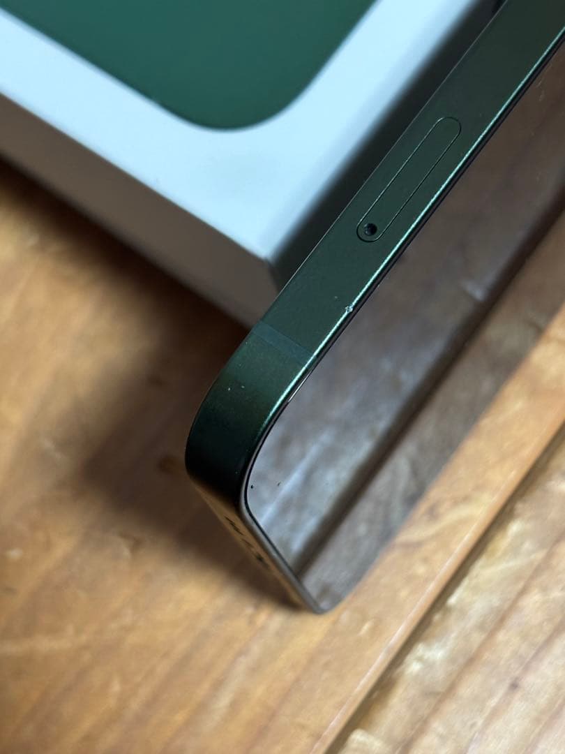 Apple iPhone 13 グリーン