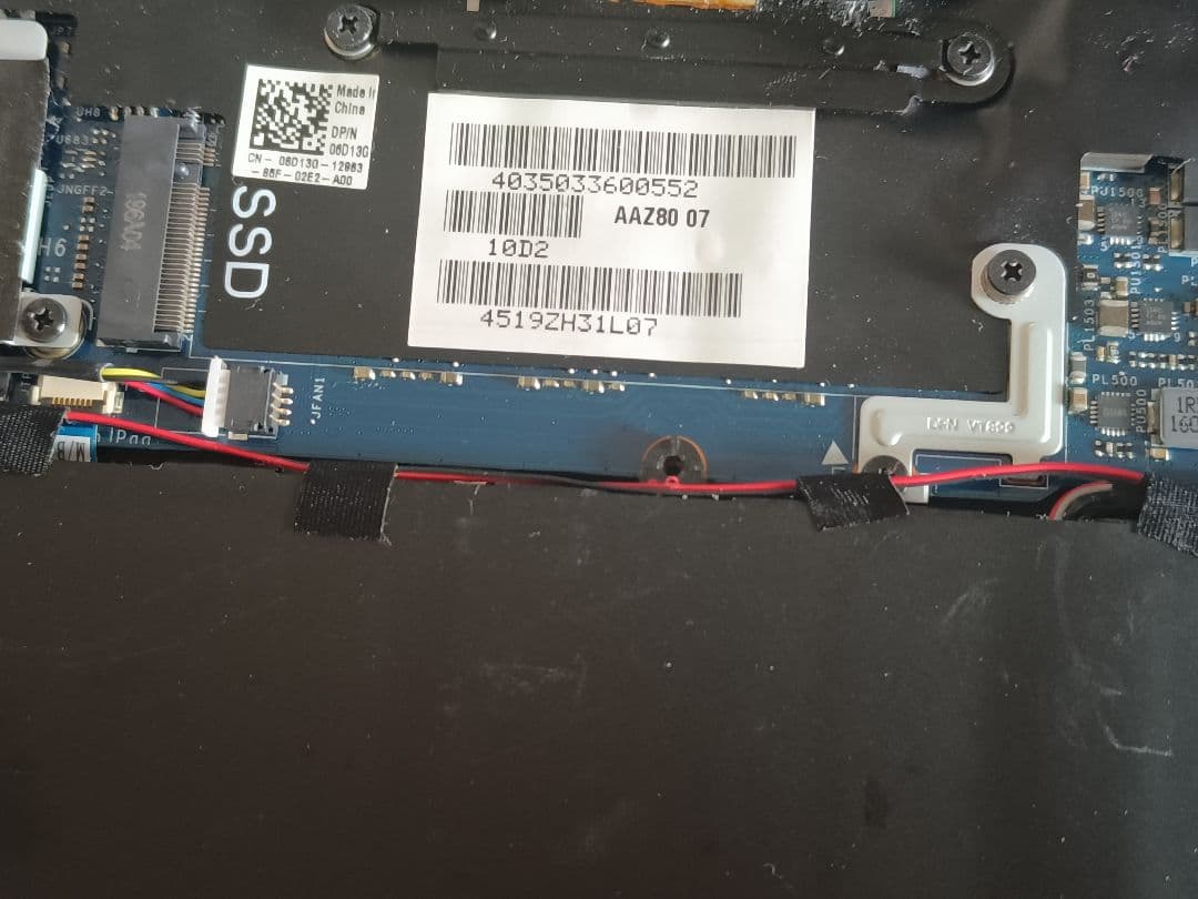 DELL XPS 9350 i7-6560U 8GB 4Kタッチパネル