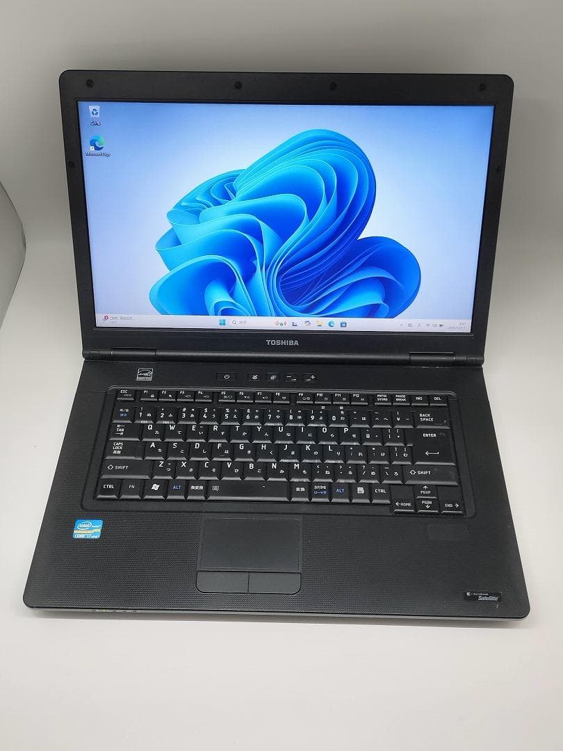 【東芝】爆速 Corei7/新品SSD128GB 15.6 ノートパソコンD13