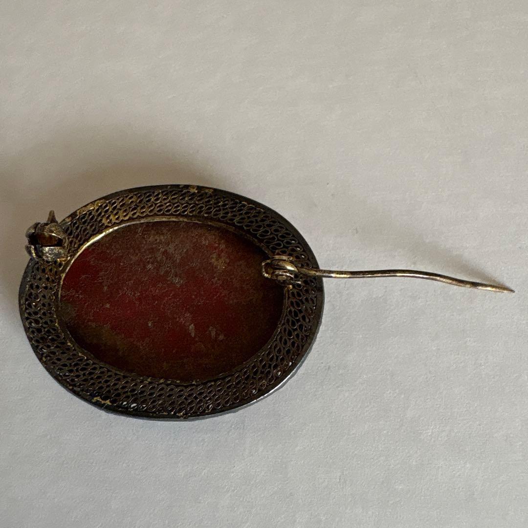 堆朱　漆　花彫刻　ブローチ，ビンテージ　中国アンティーク