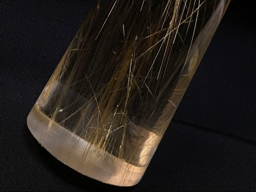 希少品　ゴールドルチルクォーツ