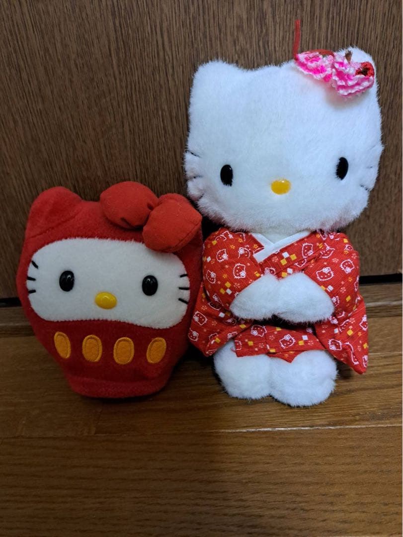 レア　ハローキティ着物・ダルマ　ぬいぐるみ　2体セット