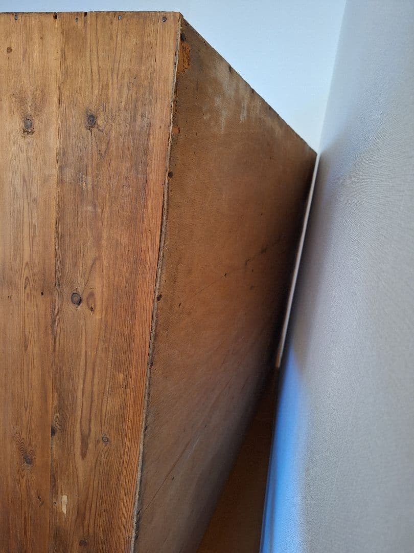 クランクマルチェロ　ベルギーオープンシェルフ