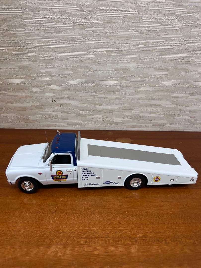 No227ミニカー1/18 CHEVROLET C-30 RAMP TRUCK