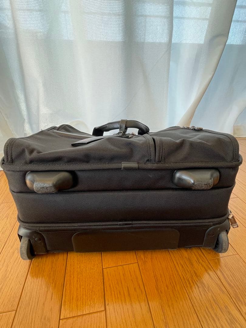 TUMI キャリーケース 2輪 機内持ち込み可能