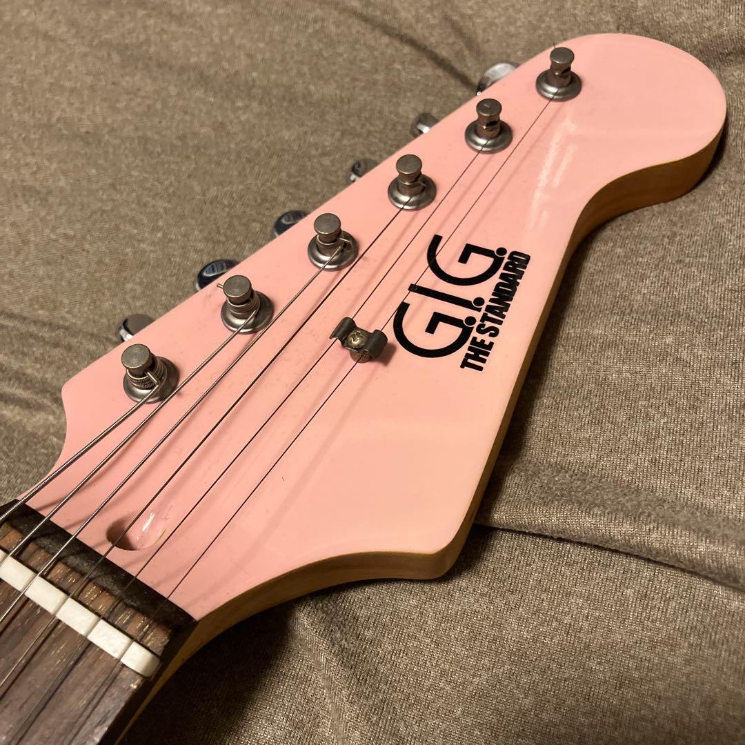 【GIG THE STANDARD】ストラトキャスタータイプエレキギター ピンク