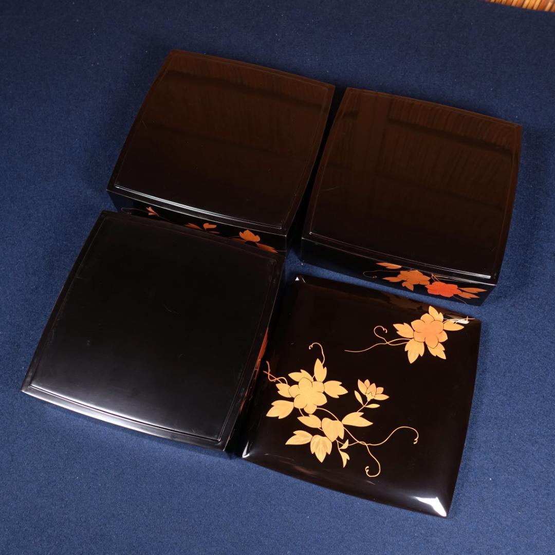 極上 輪島塗 黒塗 鉄仙蒔絵 三段重箱 共箱