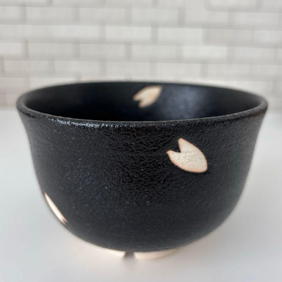 【新品未使用】抹茶茶碗　兎月窯　杉浦芳樹作　瀬戸焼　御題『桜』茶碗　共箱ウコン布