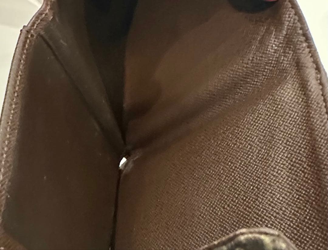 ルイヴィトン ポルトモネ ビエ カルト クレディ エベヌ 財布