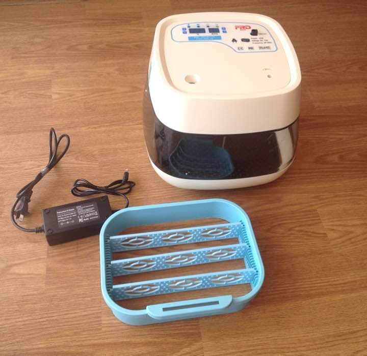 新品未使用★自動転卵・カバー付き孵卵器