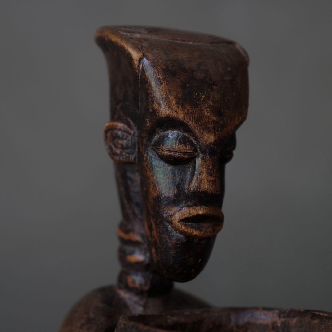 アフリカ 小物入れ付き木彫　オブジェ プリミティブ アート アンティーク