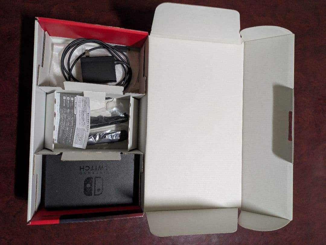 Nintendo Switch 本体 ネオンレッド・ネオンブルー