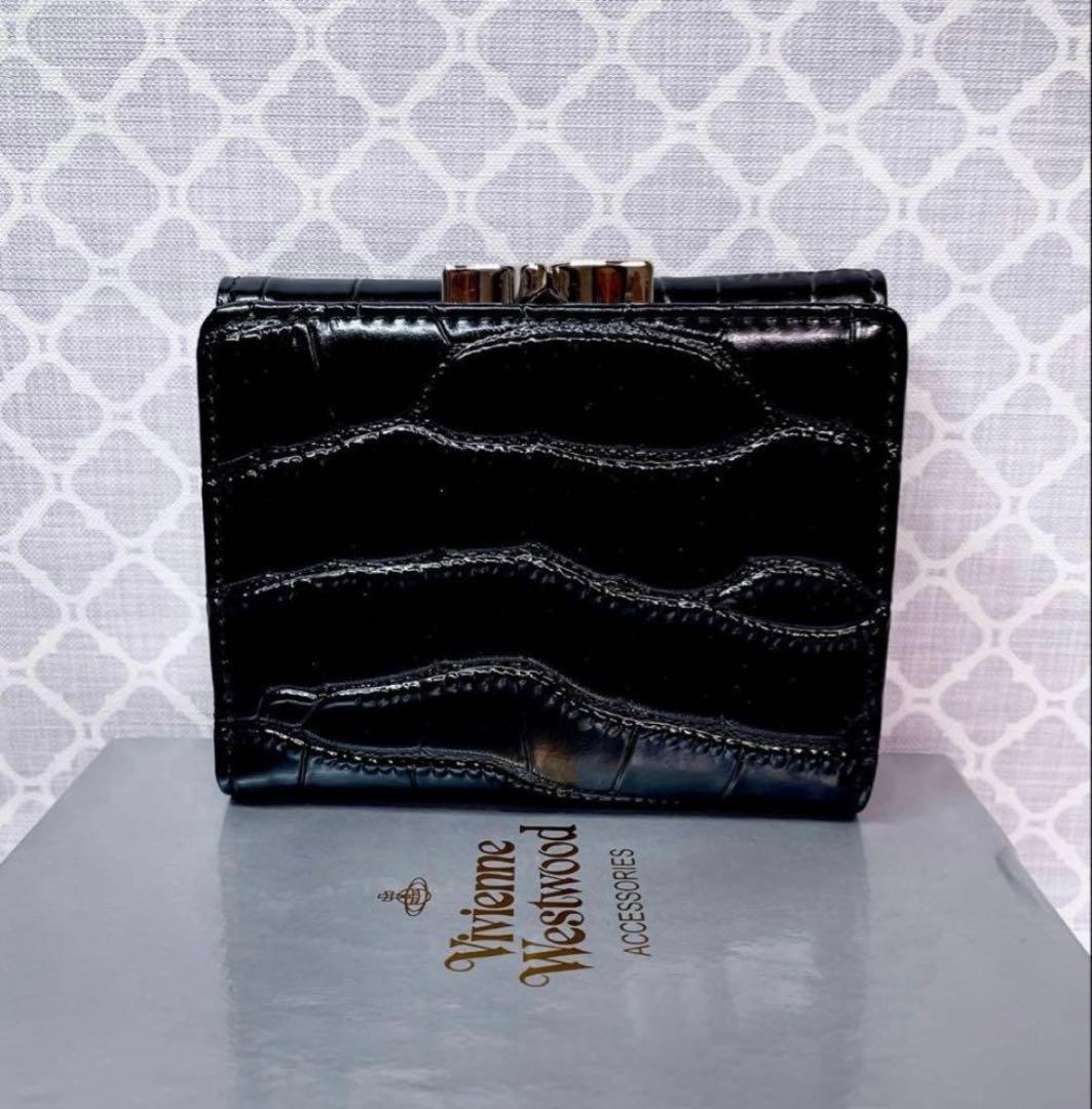【新作☆内側に素敵な柄】新品 ヴィヴィアン・ウエストウッド 三折り財布 黒
