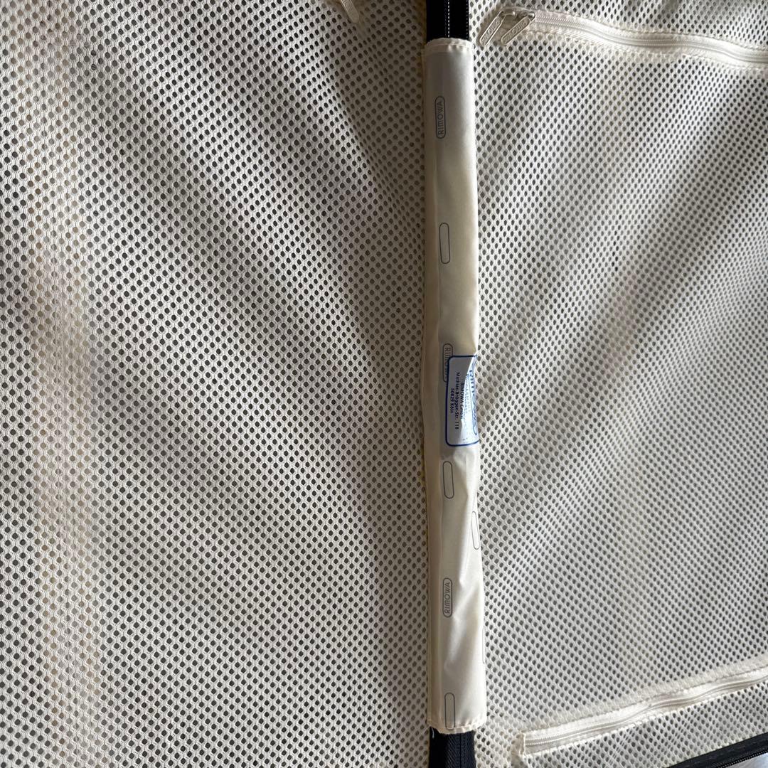 人気モデル　リモワ サルサエアー 33〜34L 4輪 機内持ち込み可能　正規品