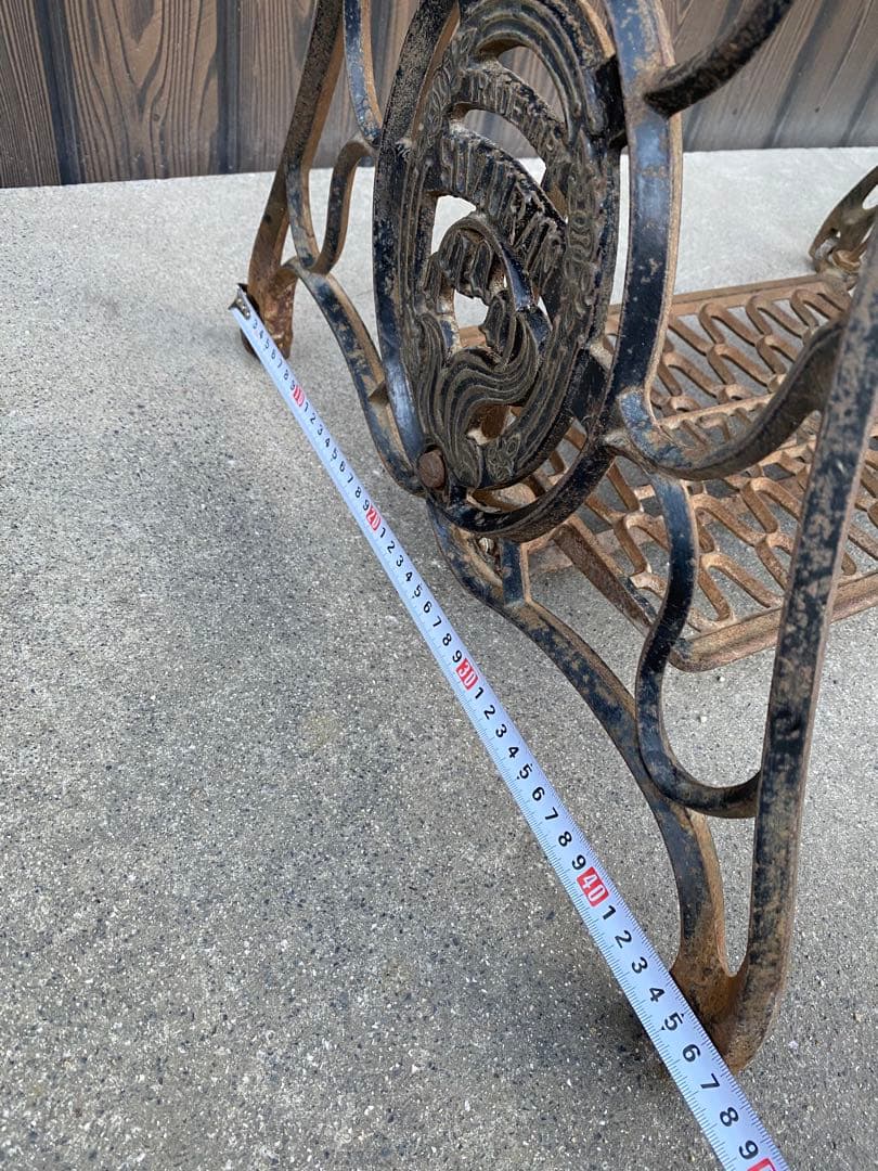 SUZURAN ミシン台　アンティーク　ミシン脚　アイアン　リメイク　カフェ