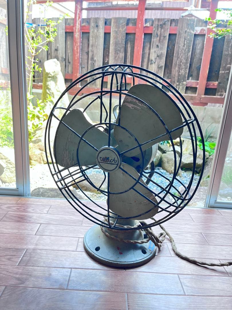 ヨ*ん様 レトロ　クラシックデザイン扇風機 3枚羽 お部屋のインテリア