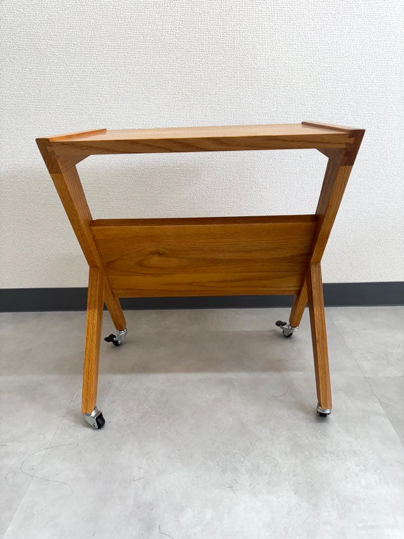 【未使用品】オーク サイドテーブル　木製サイドテーブル キャスター付き