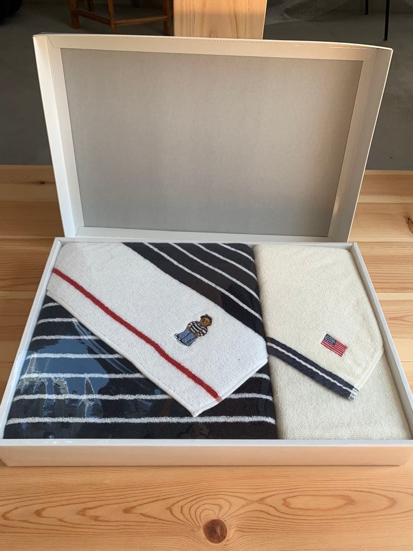 まとめて★木製収納ボックスサイドテーブル、ピッチャー、バケツ＆カゴ、タオル