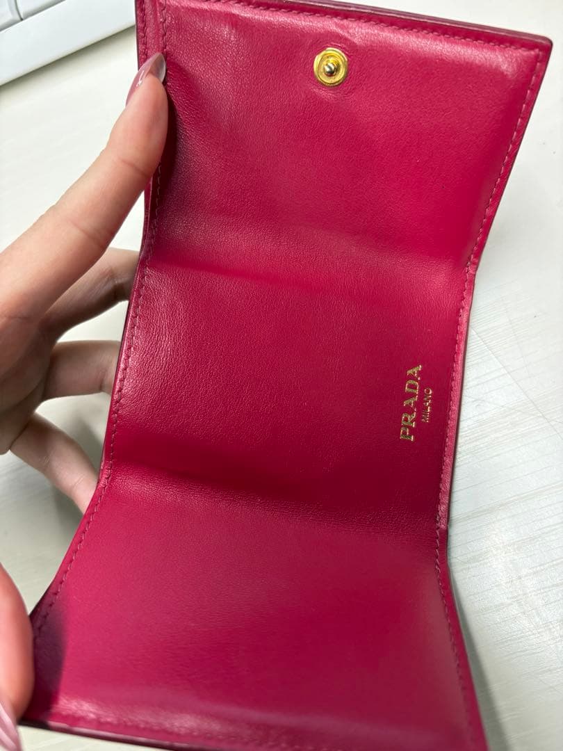 最終値下げ⭐︎PRADA ピンク 三つ折り財布