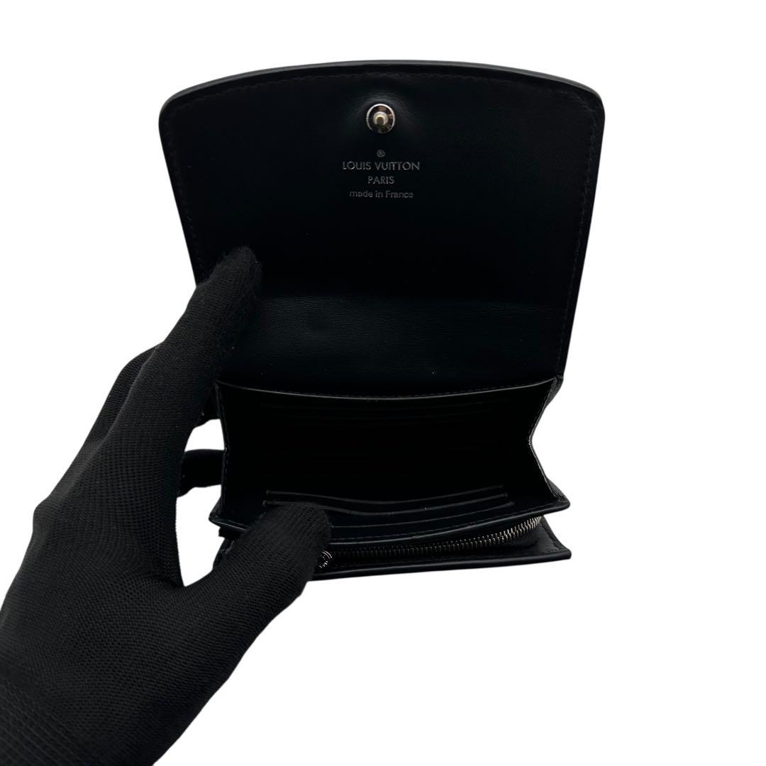 新品に近い　新型IC・箱付き　ヴィトン　マヒナ　ポルトフォイユイリスコンパクト