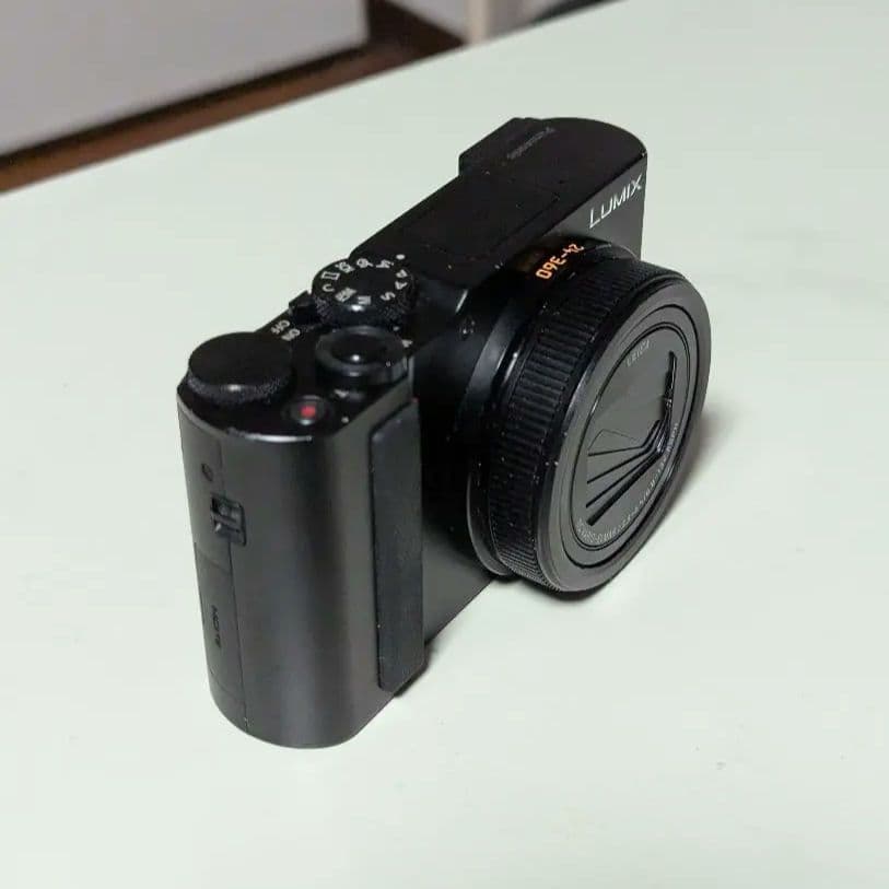 【鬼〆字さま専用】LUMIX DC-TX2・純正充電器バッテリ２個