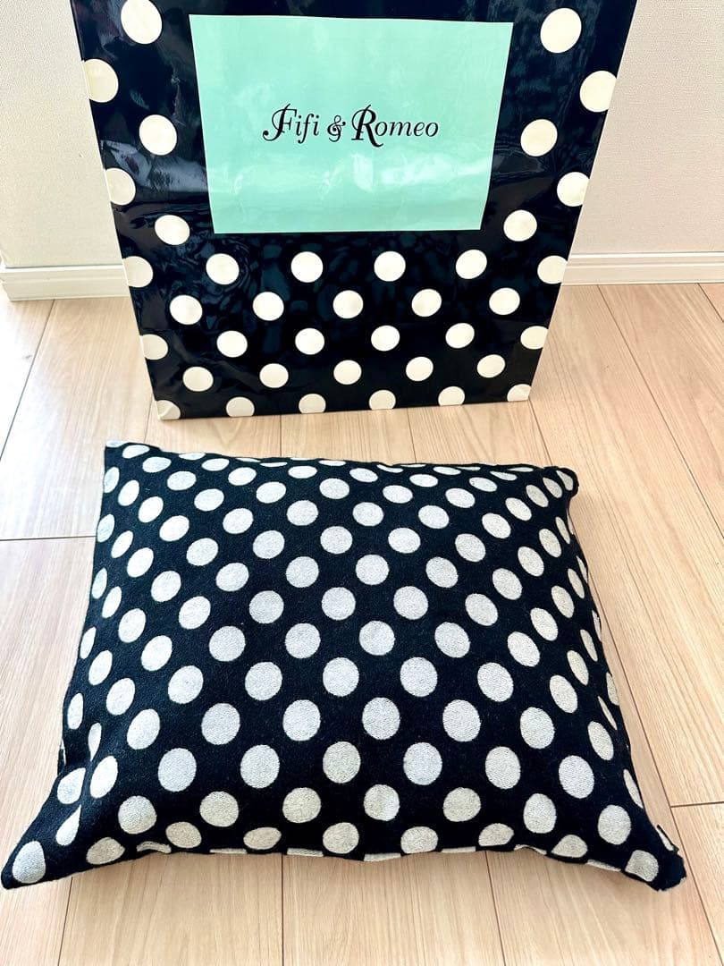 未使用品FIFI&ROMEOフィフィロメオ☆ドット柄ベッド水玉クッションペット