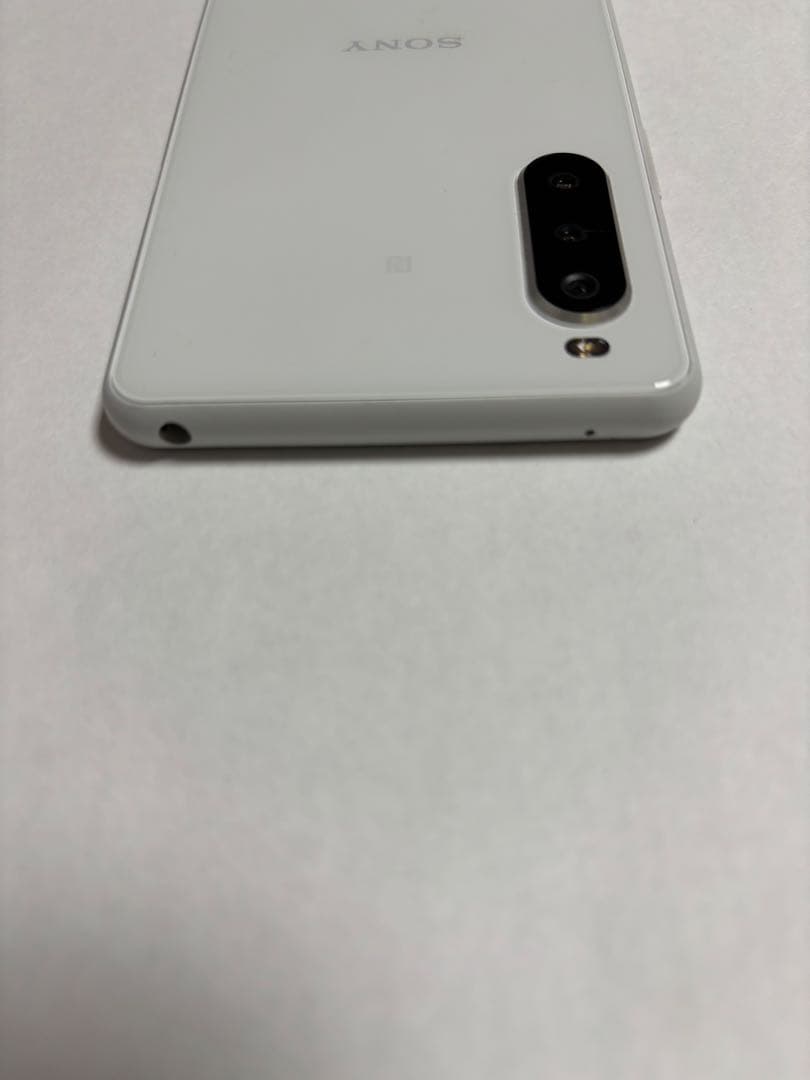 美品　Sony Xperia 10 Ⅱ ホワイト SIMフリー