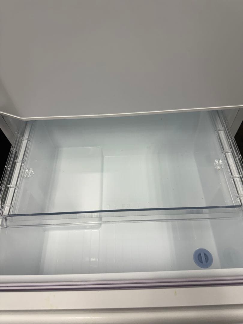 東芝　ノンフロン冷凍冷蔵庫　GR-U33SC (WU) 2023年　326L