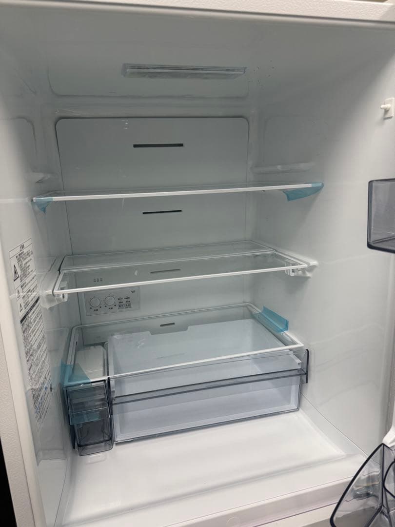 東芝　ノンフロン冷凍冷蔵庫　GR-U33SC (WU) 2023年　326L