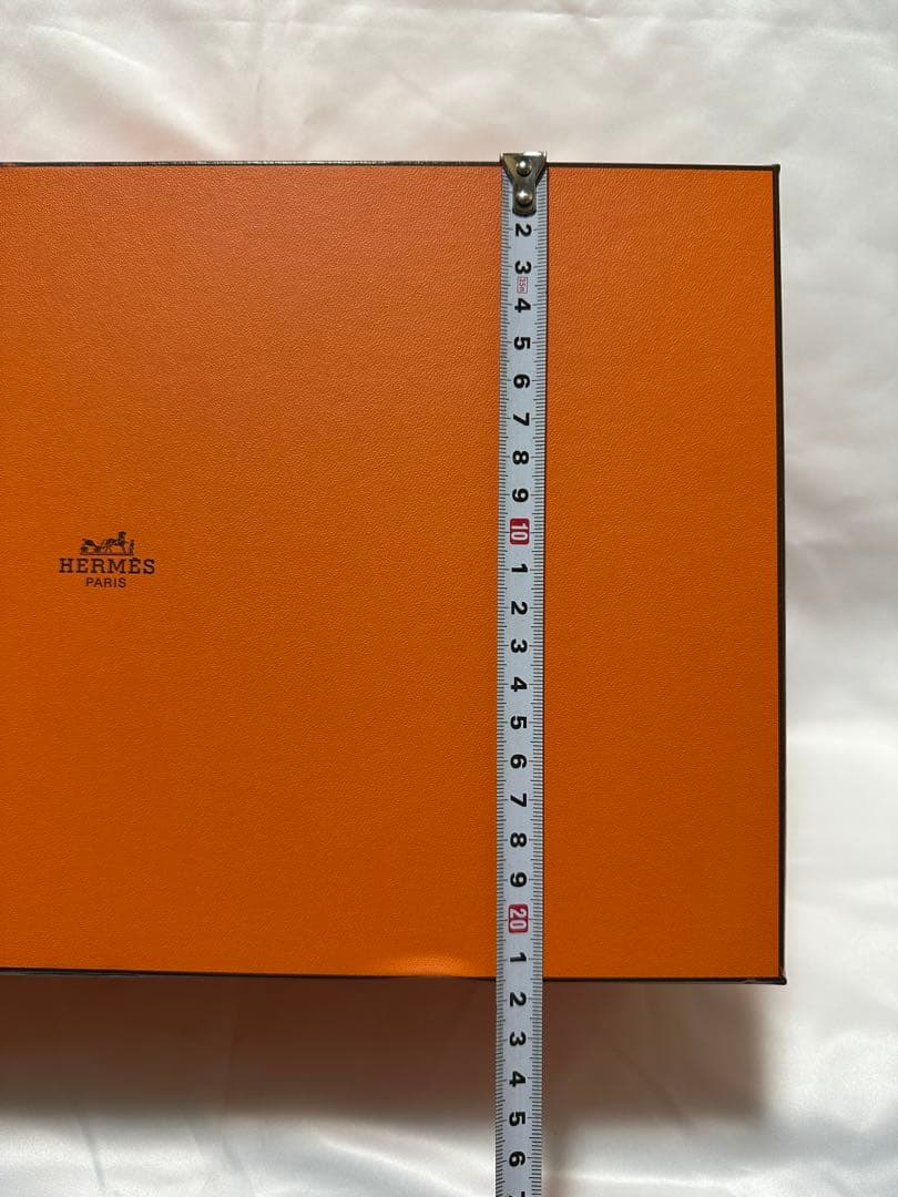 HERMES箱と巾着袋×2枚と靴紐セット