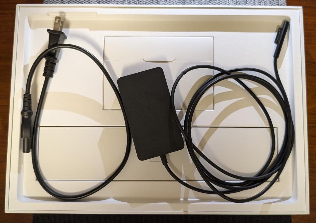 Windowsタブレット本体 Microsoft Surface Pro 5 8GB/128GB