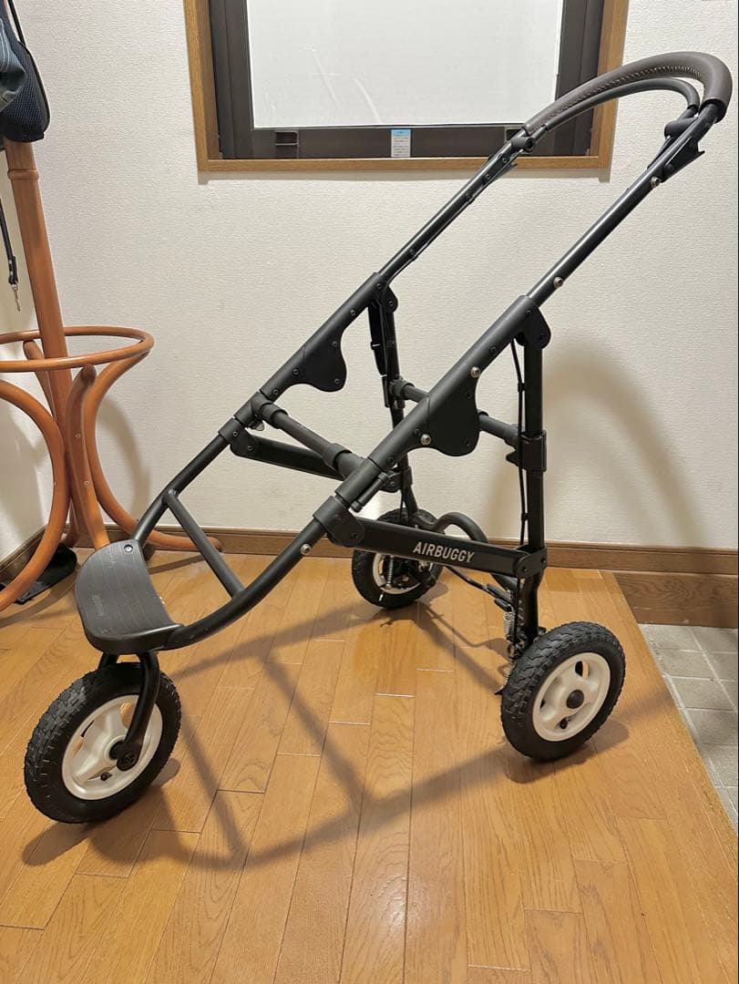 AIRBUGGY for PET DOME3 新型ブラックフレーム ホイール付き