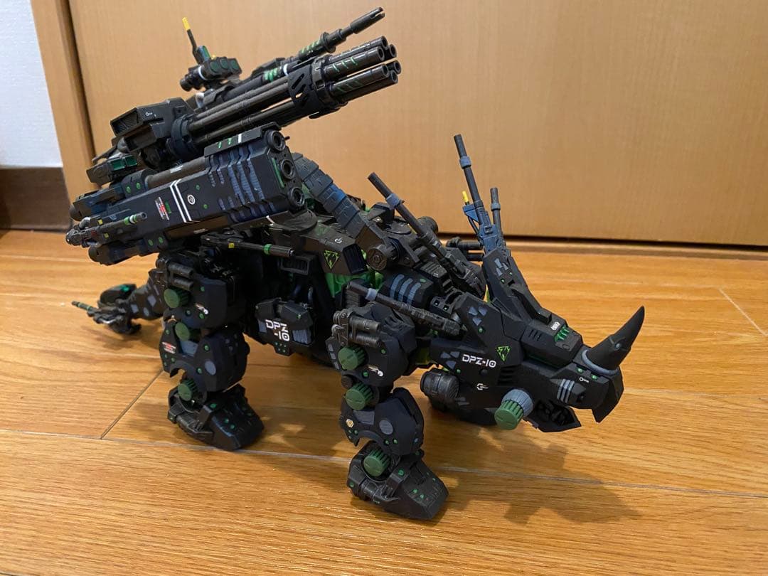 コトブキヤ ゾイド HMM ダークホーン プラモデル　塗装済み