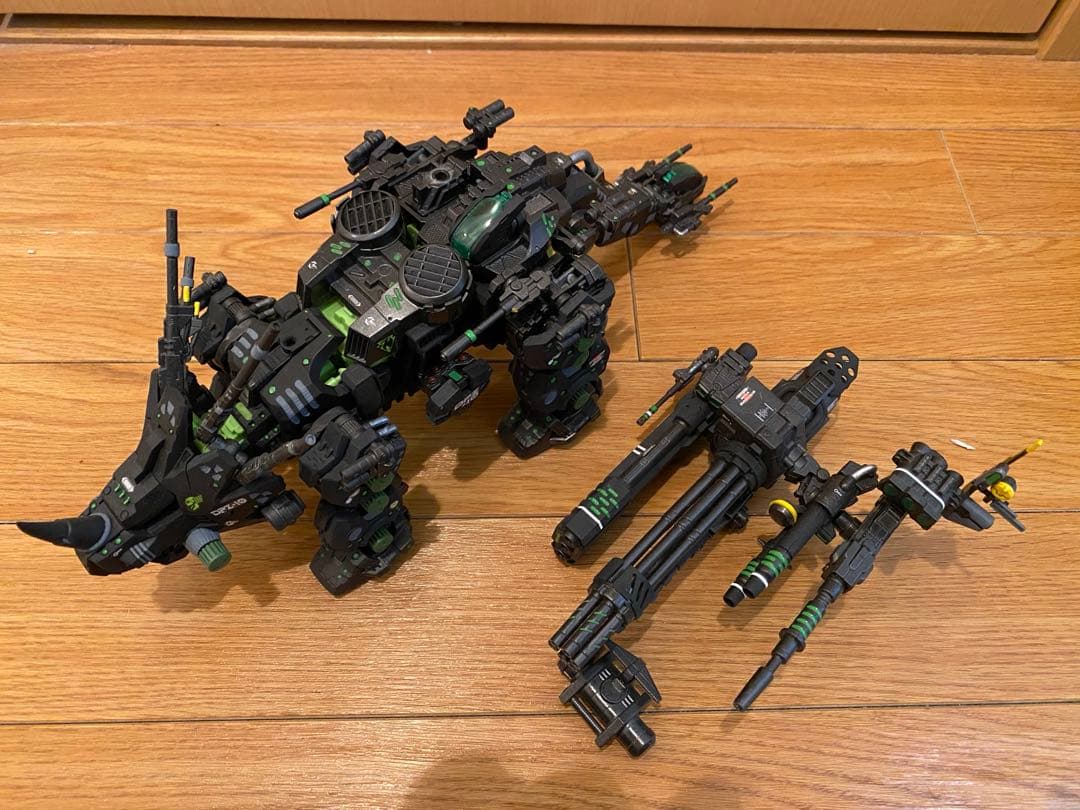 コトブキヤ ゾイド HMM ダークホーン プラモデル　塗装済み