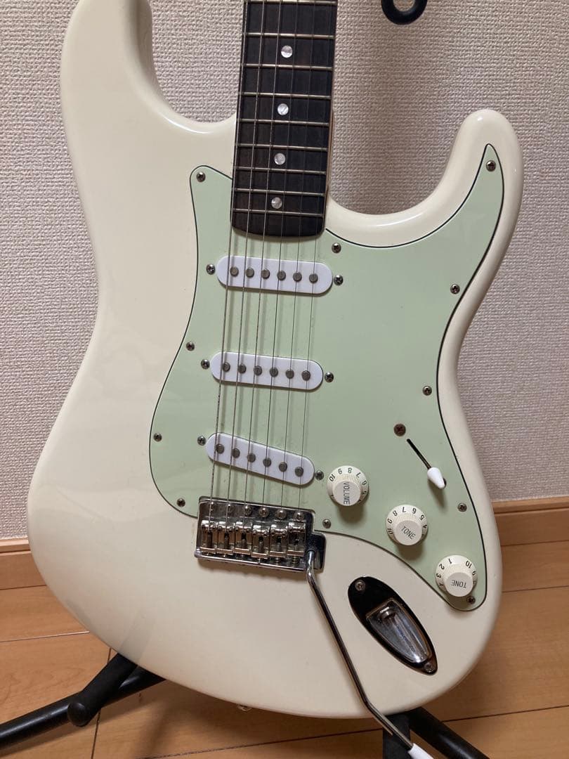 Bacchus Universe Series ホワイト エレキギター