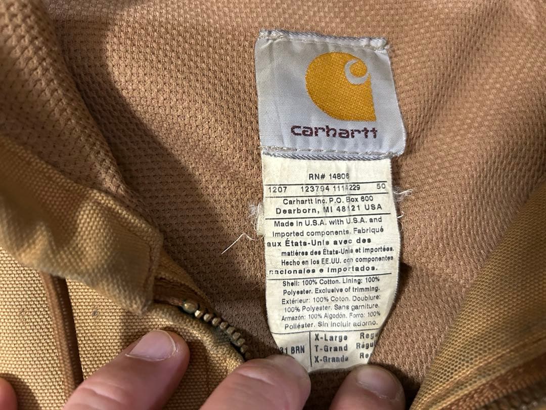 Carhartt アクティブジャケット・良い感じのフェード感