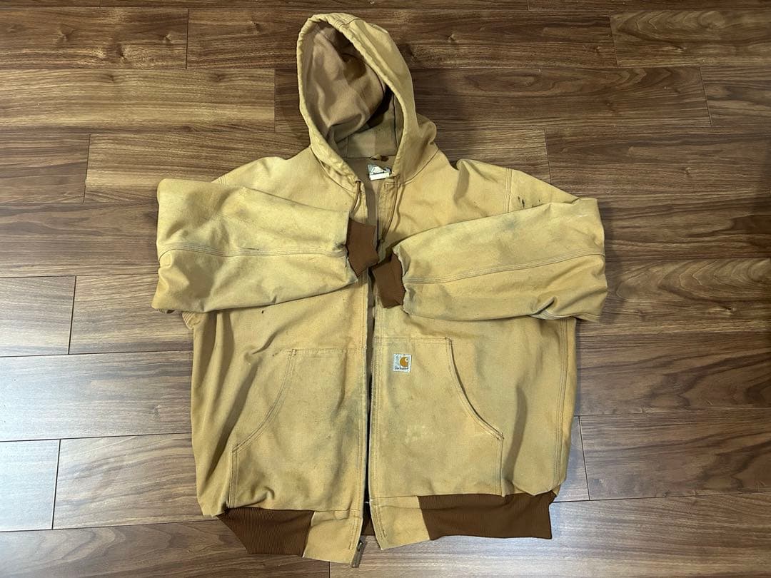 Carhartt アクティブジャケット・良い感じのフェード感