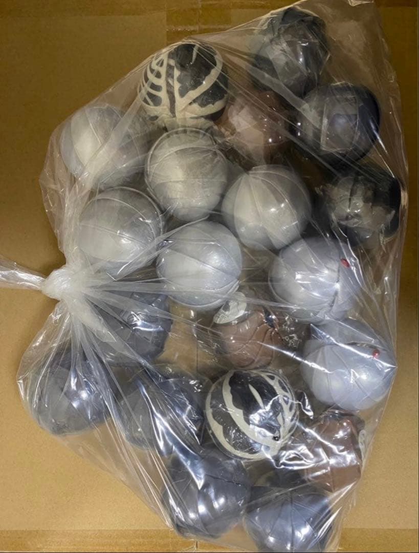 バンダイ　だんごむし03 一箱