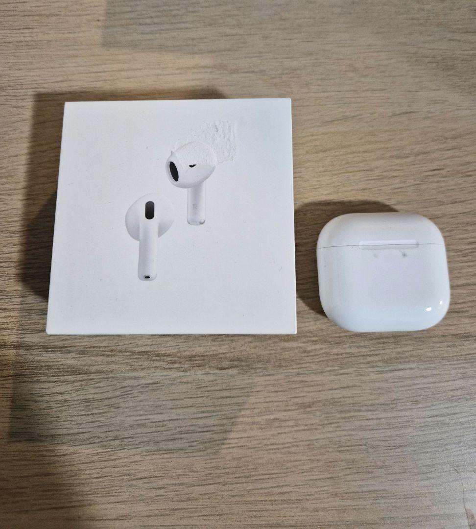 ​【純正】Apple AirPods 4 ノイズキャンセリング搭載